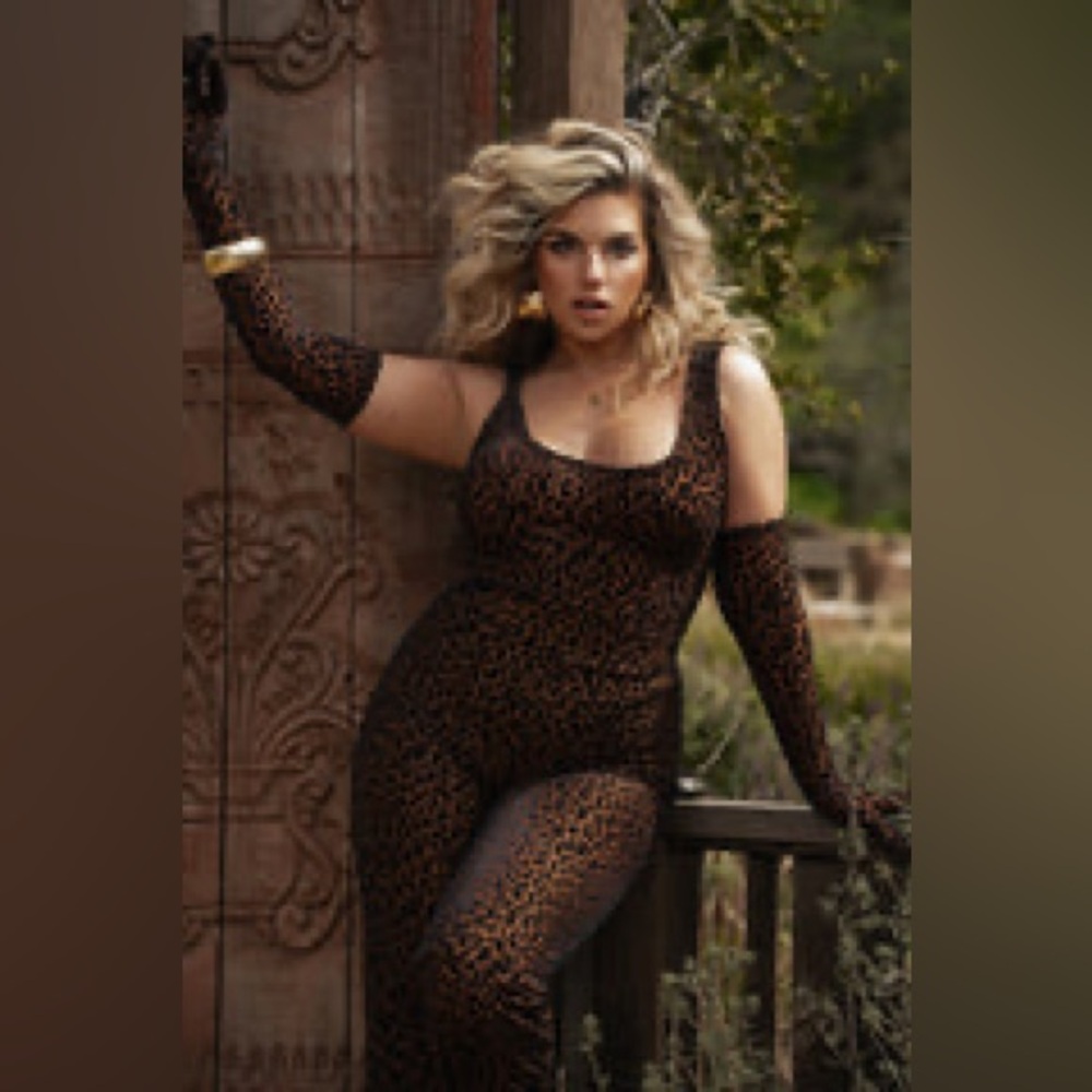Pecan Won't Be Tamed Leopard Tank